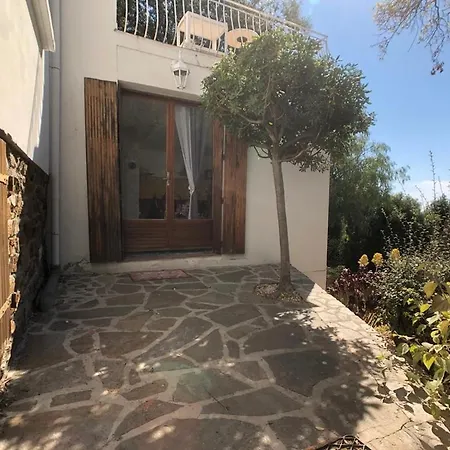 Lavandou Vue Mer Et Dependance Willa